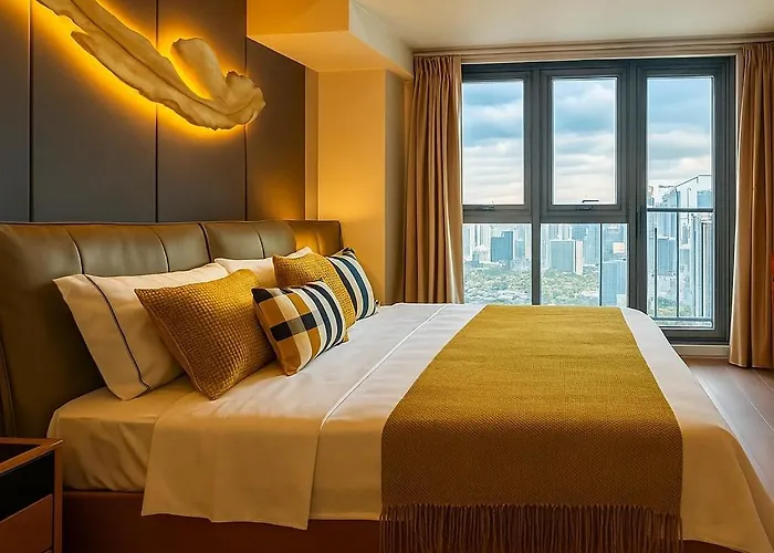 Elegant And Modern 3br Penthouse In Uptown Bgc Manila